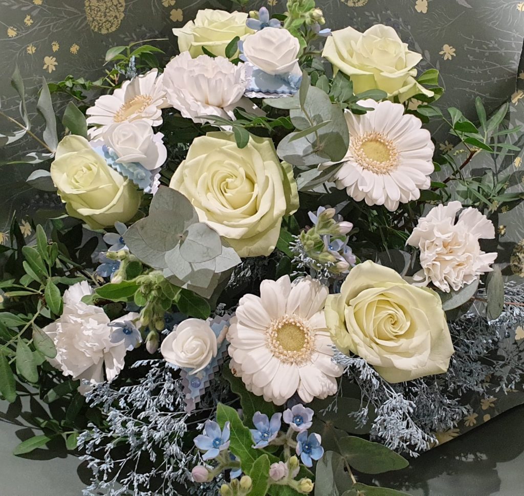 Fleurs d'émotion - Bouquet - Collection 2024 - Douceur bleutée 